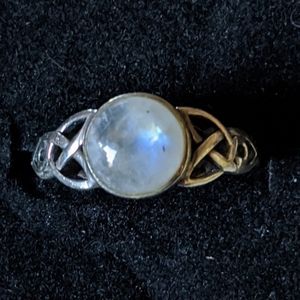 Sterling Celtic rainbow moonstone ring sz 8